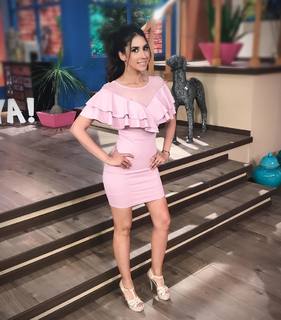 Cynthia Urias feet photo thumbnail