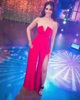 Cynthia Urias feet photo thumbnail