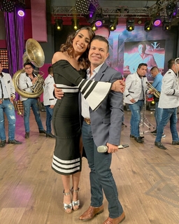 Cynthia Urias feet photo thumbnail