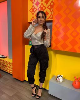 Cynthia Urias feet photo thumbnail