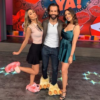 Cynthia Urias feet photo thumbnail