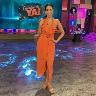 Cynthia Urias feet photo thumbnail