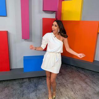 Cynthia Urias feet photo thumbnail