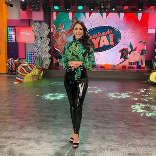 Cynthia Urias feet photo thumbnail