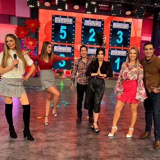 Cynthia Urias feet photo thumbnail