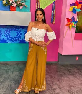 Cynthia Urias feet photo thumbnail