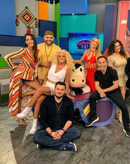 Cynthia Urias feet photo thumbnail