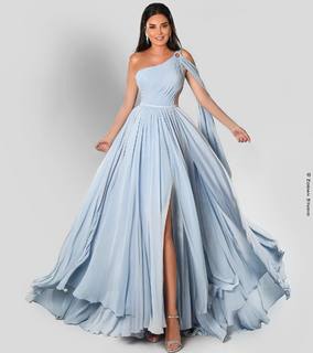Cyrine AbdelNour feet photo thumbnail