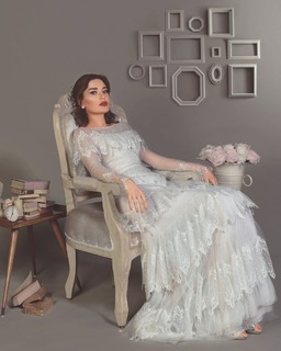 Cyrine AbdelNour feet photo thumbnail