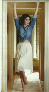 Cyrine AbdelNour feet photo thumbnail