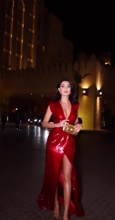 Cyrine AbdelNour feet photo thumbnail