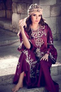 Cyrine AbdelNour feet photo thumbnail
