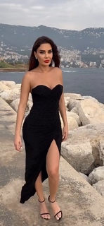 Cyrine AbdelNour feet photo thumbnail