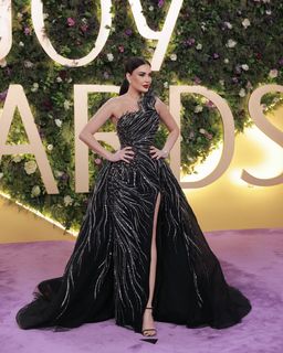 Cyrine AbdelNour feet photo thumbnail