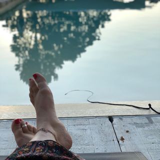 Cécile Bois feet photo 4