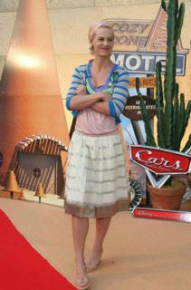 Cécile de France feet photo thumbnail