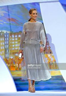 Cécile de France feet photo thumbnail