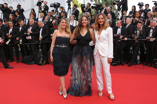 Cécile de France feet photo thumbnail