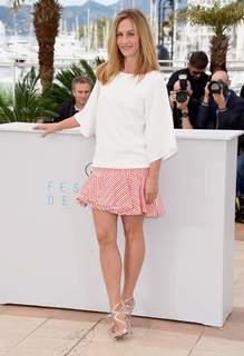 Cécile de France feet photo thumbnail