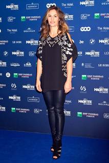 Cécile de France feet photo thumbnail