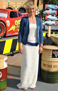 Cécile de France feet photo thumbnail