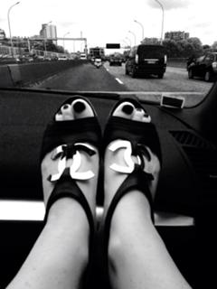 Cécile de Ménibus feet photo thumbnail