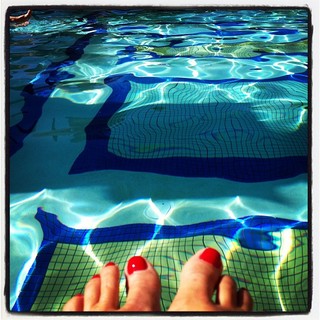 Cécile de Ménibus feet photo thumbnail