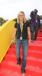 Cécile de Ménibus feet photo thumbnail