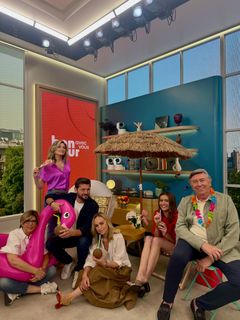 Cécile de Ménibus feet photo 2