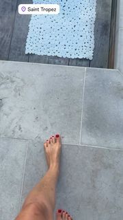 Cécile de Ménibus feet photo 8