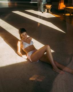 Céline Bethmann feet photo 9