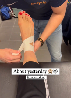 Céline Dept feet photo thumbnail