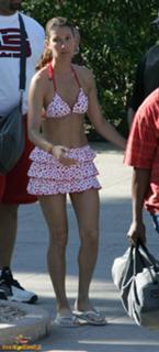Céline Dion feet photo thumbnail