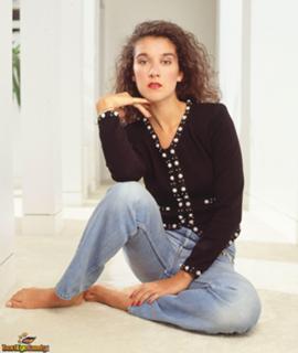 Céline Dion feet photo thumbnail