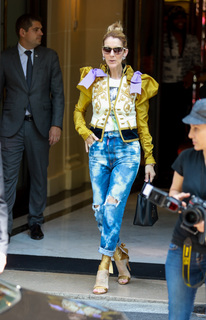 Céline Dion feet photo thumbnail
