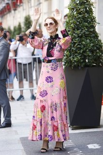 Céline Dion feet photo thumbnail