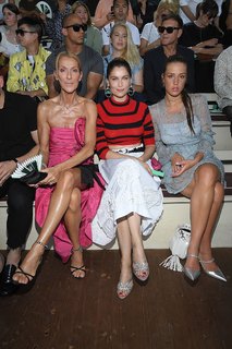 Céline Dion feet photo thumbnail