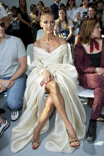 Céline Dion feet photo thumbnail