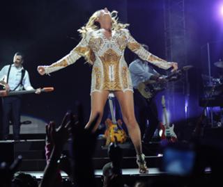 Céline Dion feet photo thumbnail