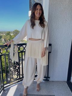 D'Arcy Carden feet photo 1