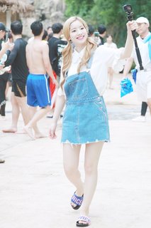 Da-Hyeon Kim feet photo thumbnail