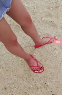Da-Hyeon Kim feet photo thumbnail