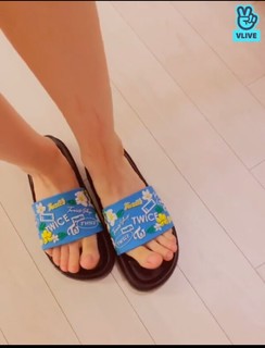 Da-Hyeon Kim feet photo thumbnail