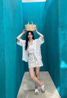 Da-Hyeon Kim feet photo thumbnail