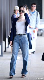 Da-Hyeon Kim feet photo thumbnail