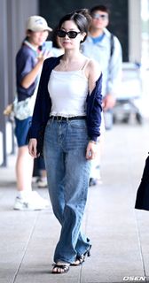 Da-Hyeon Kim feet photo thumbnail