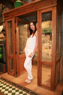 Dafne Fernández feet photo thumbnail