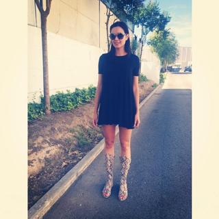 Dafne Fernández feet photo thumbnail