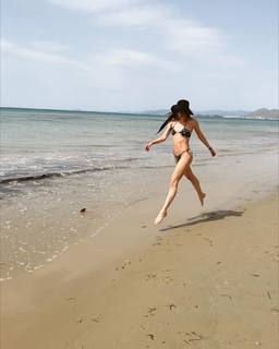 Dafne Fernández feet photo thumbnail