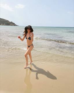 Dafne Fernández feet photo thumbnail